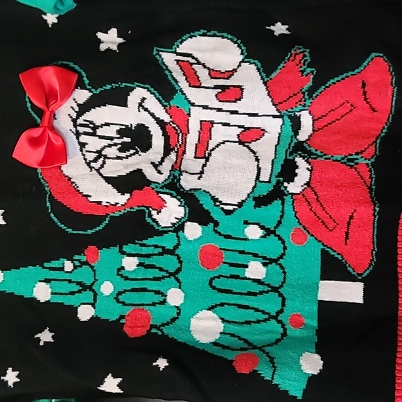 Minnie Mouse Christmas Sweater - Picture 2 of 5